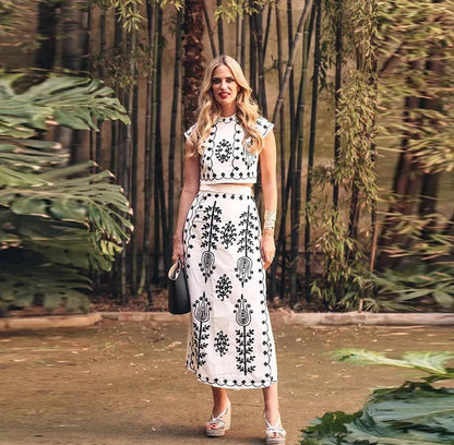 Top and skirt with an elegant print