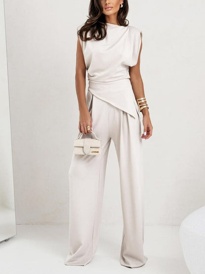 Set with Draped Elements in a Sculptural Cut