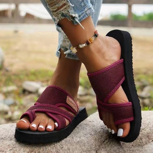 Comfortable orthopaedic sandals