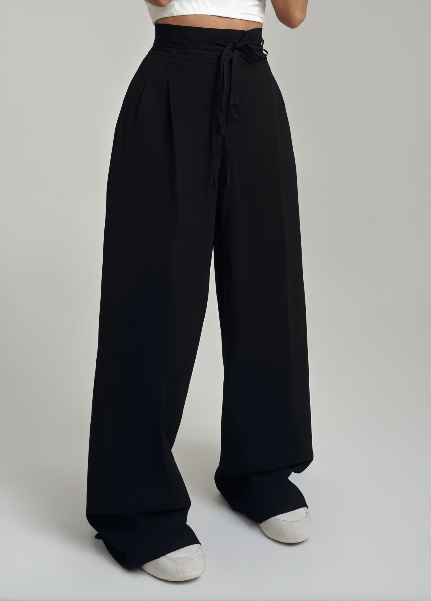 Luxe Regina™ | Elegant Wide-Leg Pants with High Waistband and Belt Detail