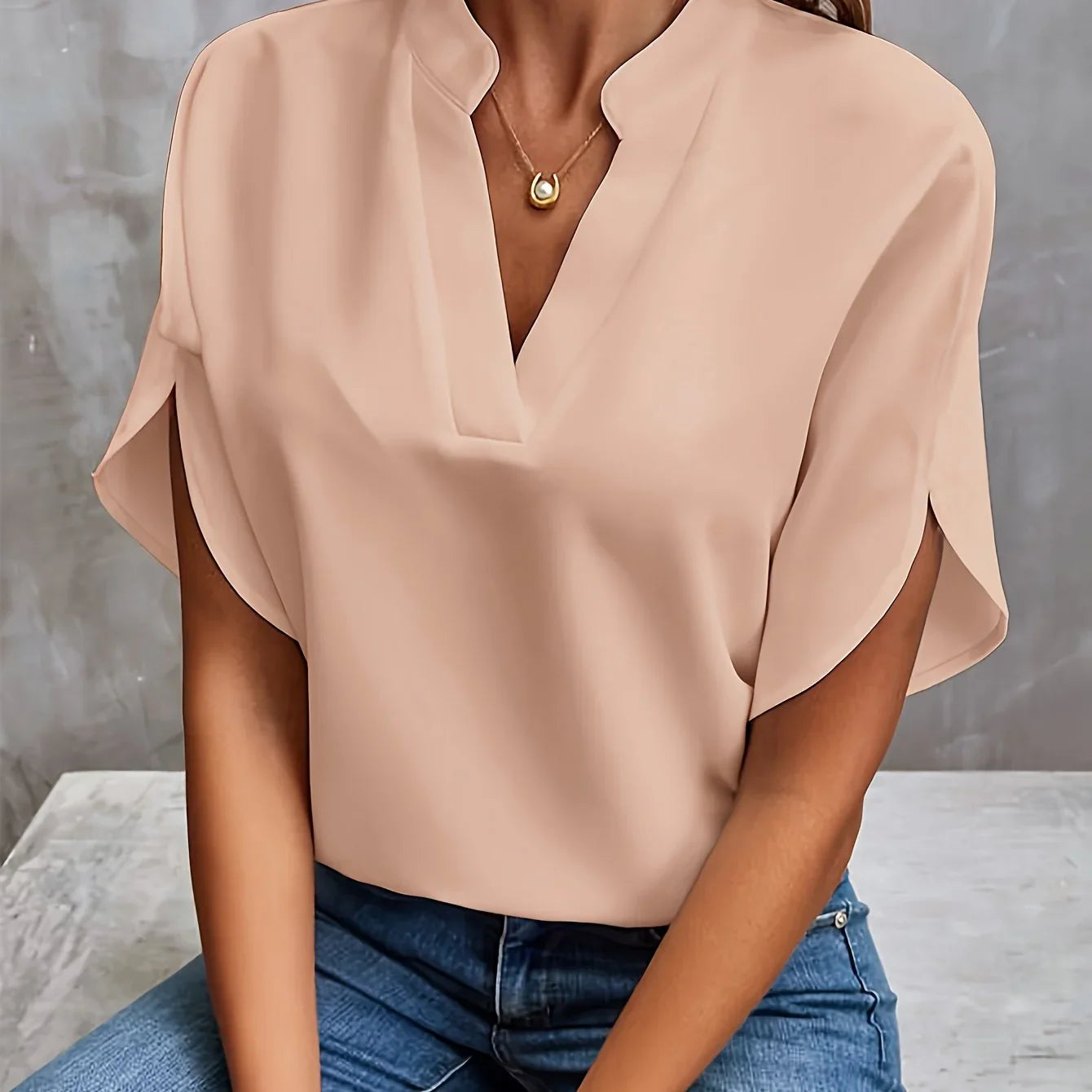Luxe Regina™ – Elegant Blouse